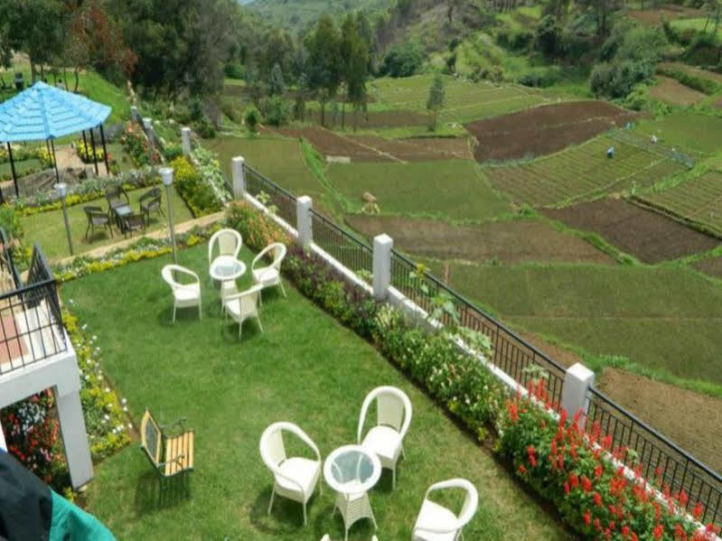 Mount N Mist Hotel Nainital Kültér fotó